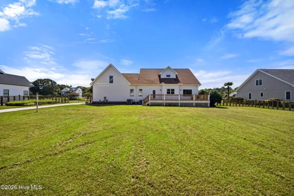 117 Middle Point Road Hampstead, NC 28443