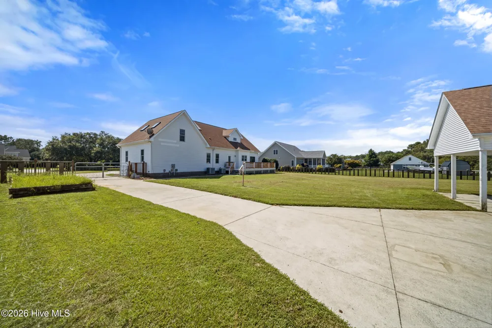 117 Middle Point Road Hampstead, NC 28443