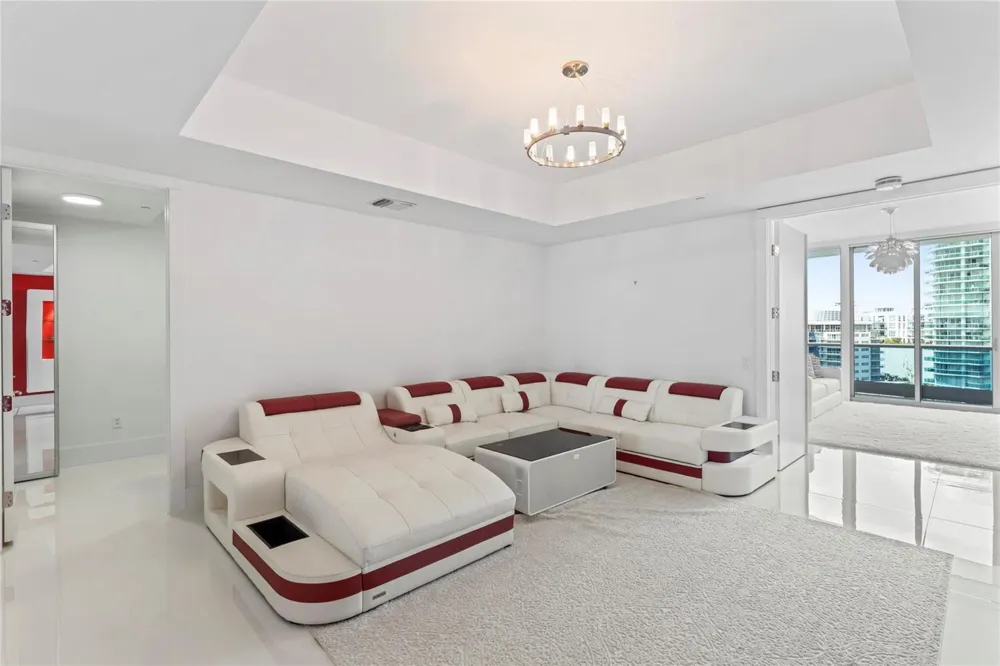 5959 COLLINS AVENUE #1203 Miami Beach, FL 33140