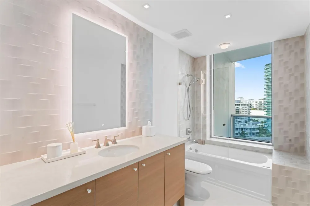 5959 COLLINS AVENUE #1203 Miami Beach, FL 33140