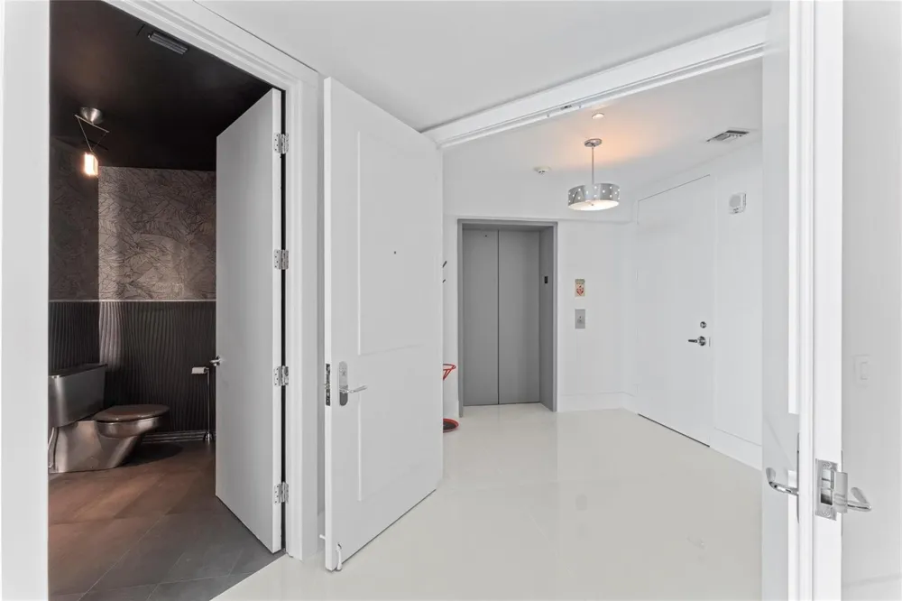 5959 COLLINS AVENUE #1203 Miami Beach, FL 33140