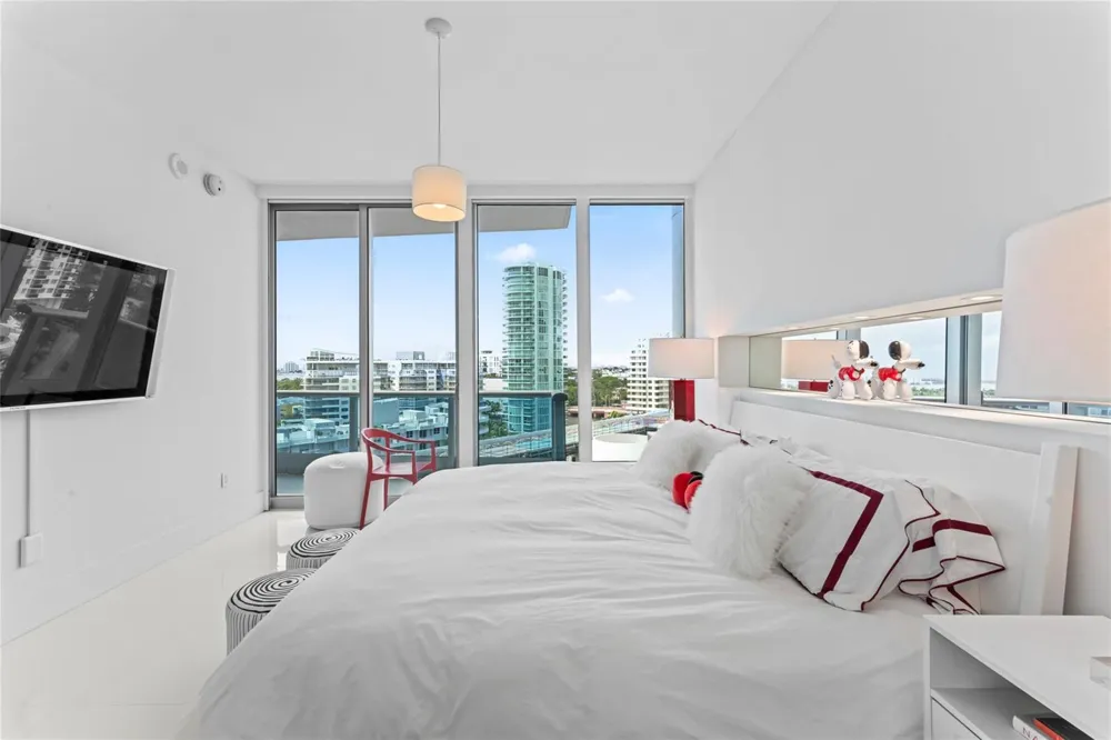5959 COLLINS AVENUE #1203 Miami Beach, FL 33140