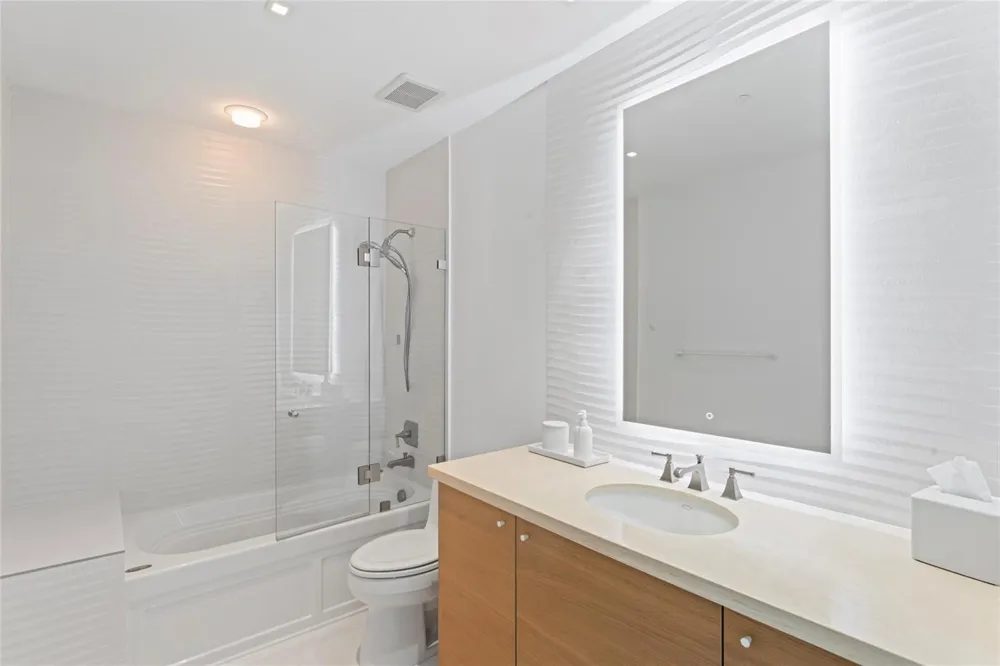 5959 COLLINS AVENUE #1203 Miami Beach, FL 33140
