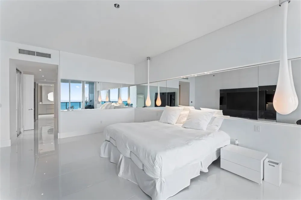 5959 COLLINS AVENUE #1203 Miami Beach, FL 33140