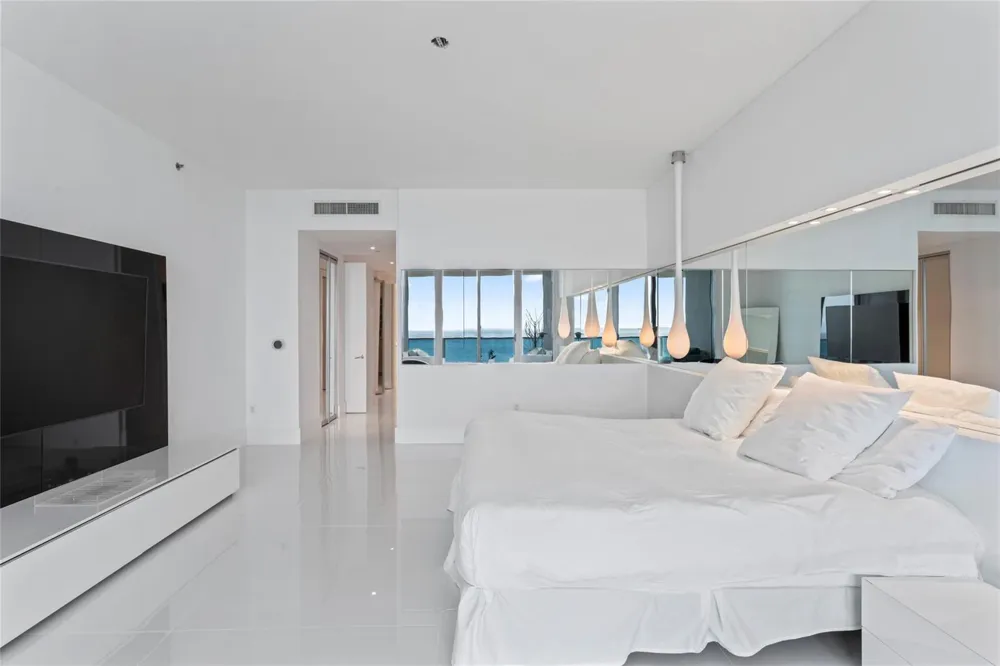 5959 COLLINS AVENUE #1203 Miami Beach, FL 33140