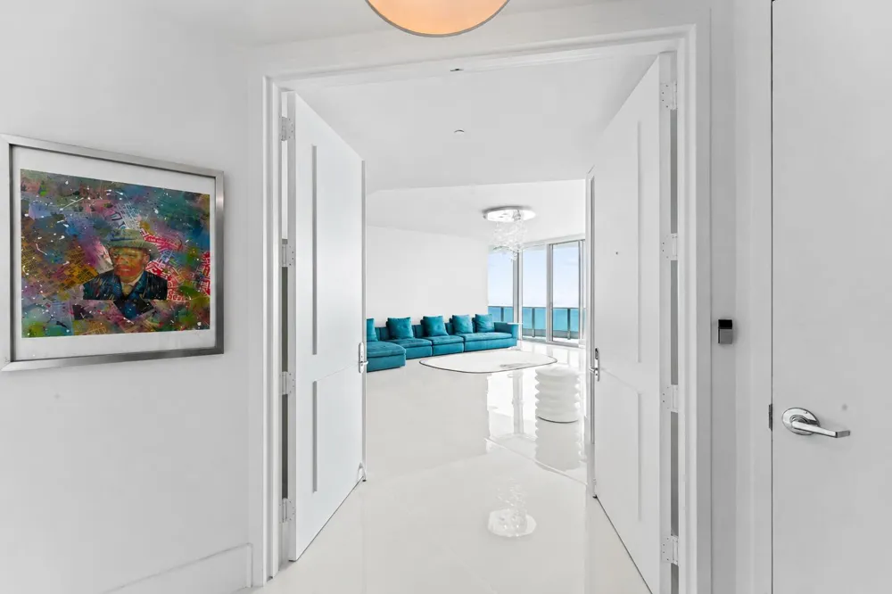 5959 COLLINS AVENUE #1203 Miami Beach, FL 33140
