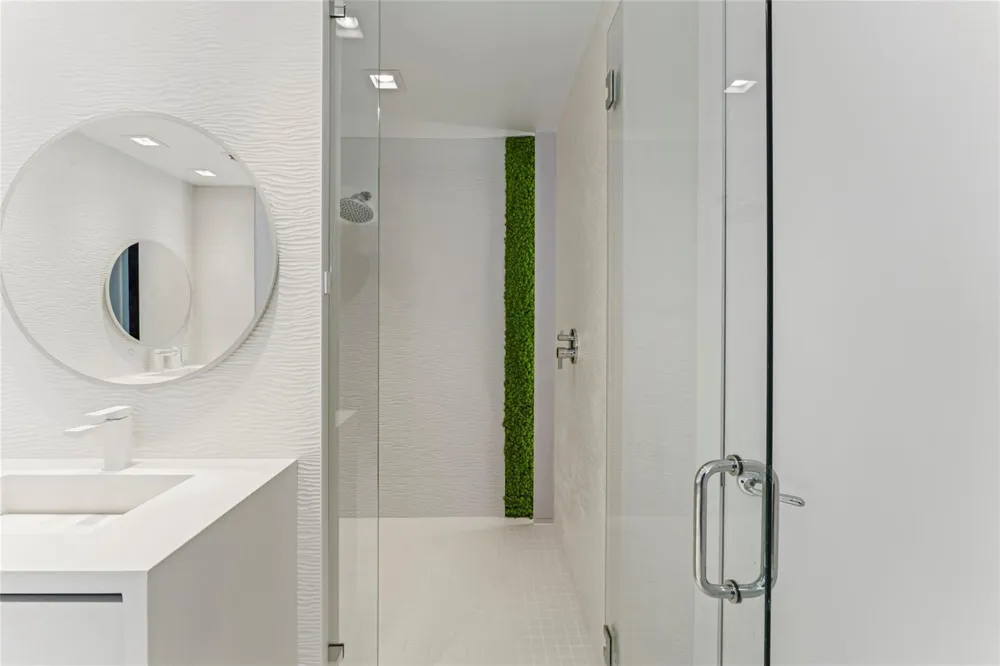 5959 COLLINS AVENUE #1203 Miami Beach, FL 33140