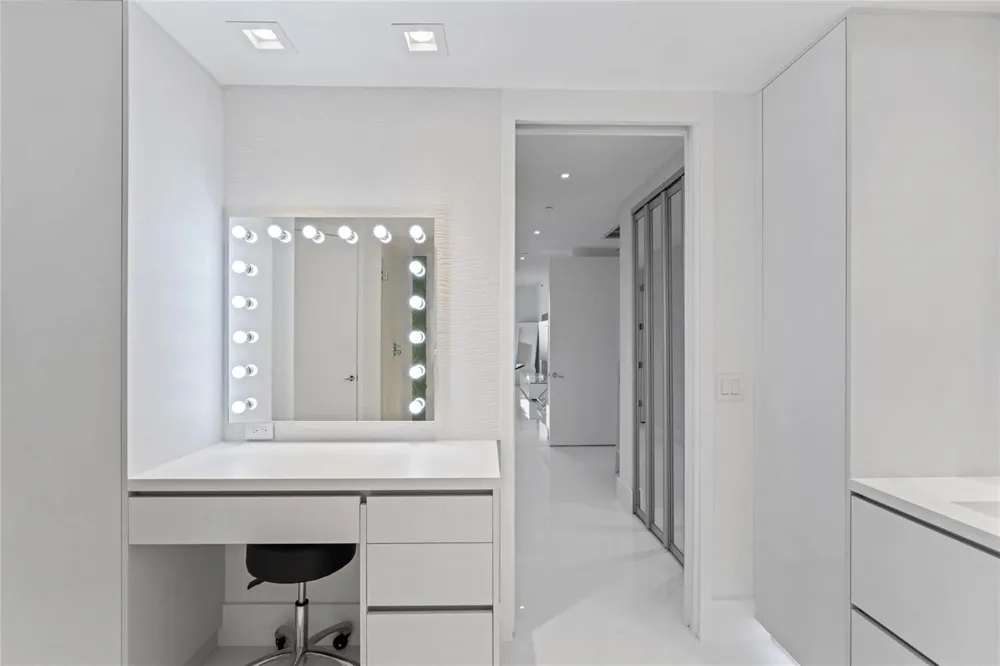 5959 COLLINS AVENUE #1203 Miami Beach, FL 33140