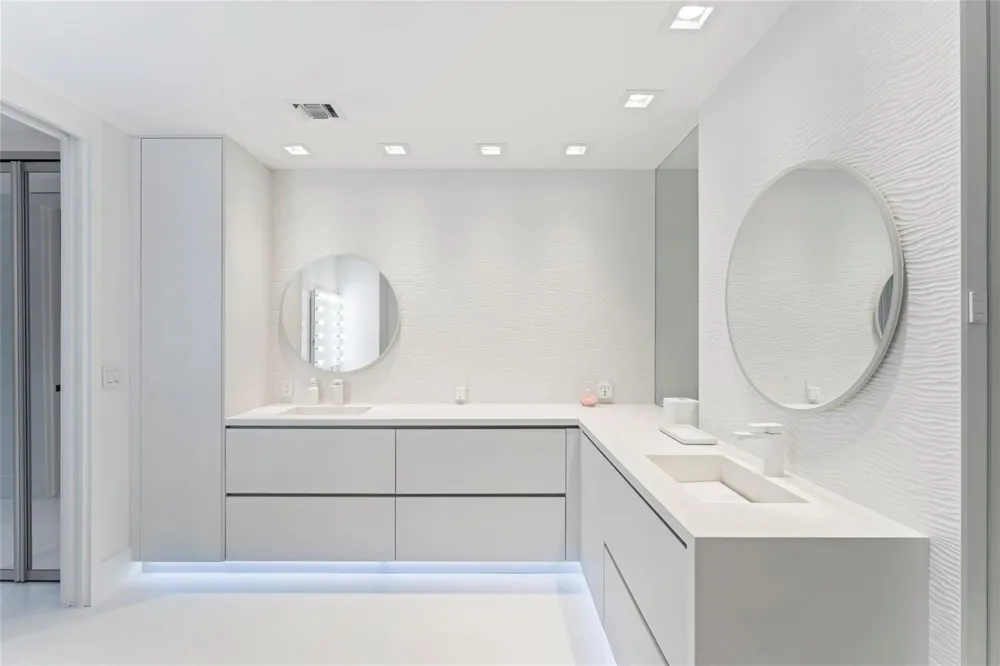 5959 COLLINS AVENUE #1203 Miami Beach, FL 33140