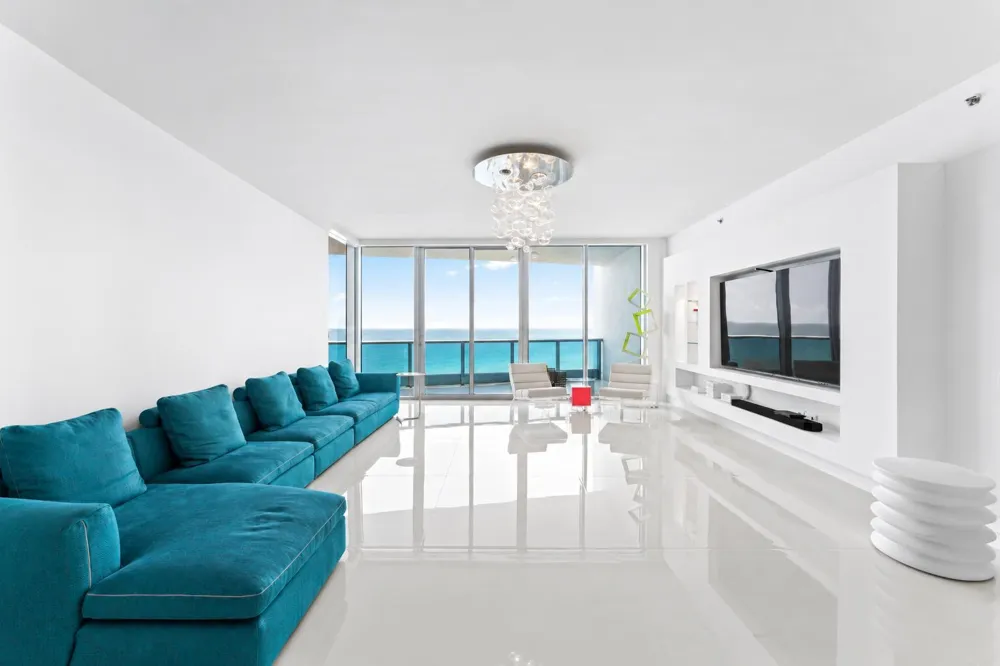 5959 COLLINS AVENUE #1203 Miami Beach, FL 33140
