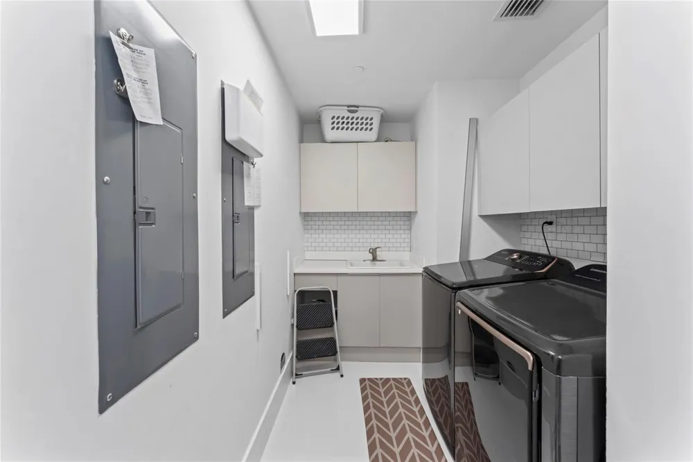 5959 COLLINS AVENUE #1203 Miami Beach, FL 33140