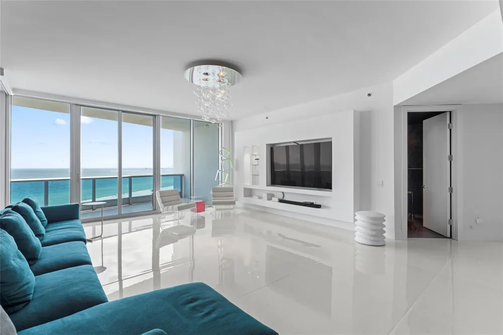5959 COLLINS AVENUE #1203 Miami Beach, FL 33140