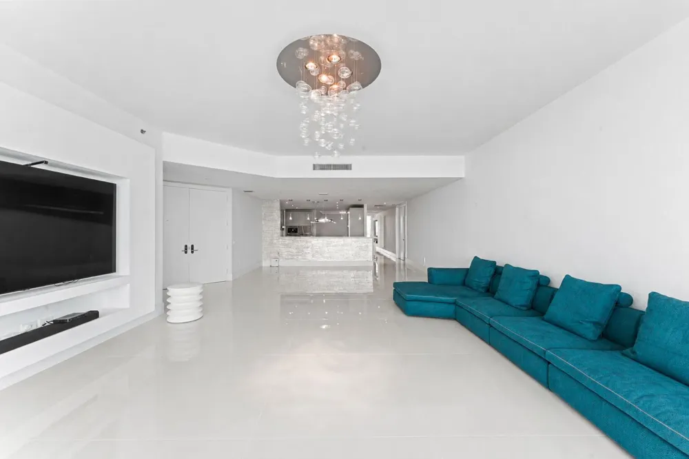 5959 COLLINS AVENUE #1203 Miami Beach, FL 33140