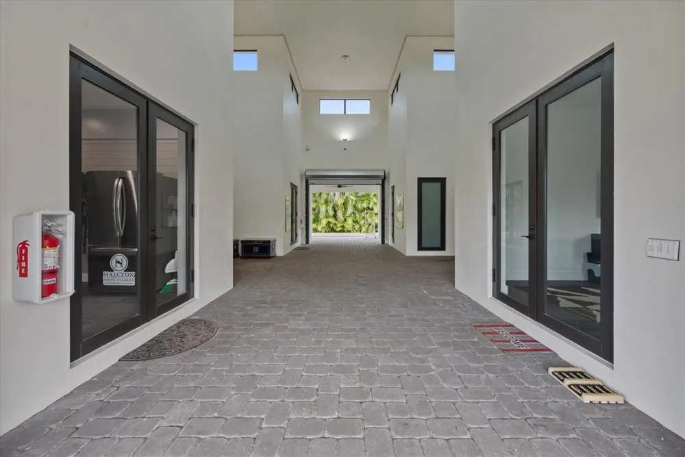 2984 Appaloosa Trail Wellington, FL 33414