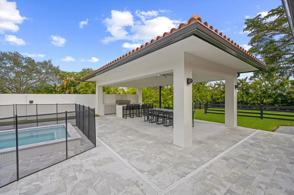 2984 Appaloosa Trail Wellington, FL 33414