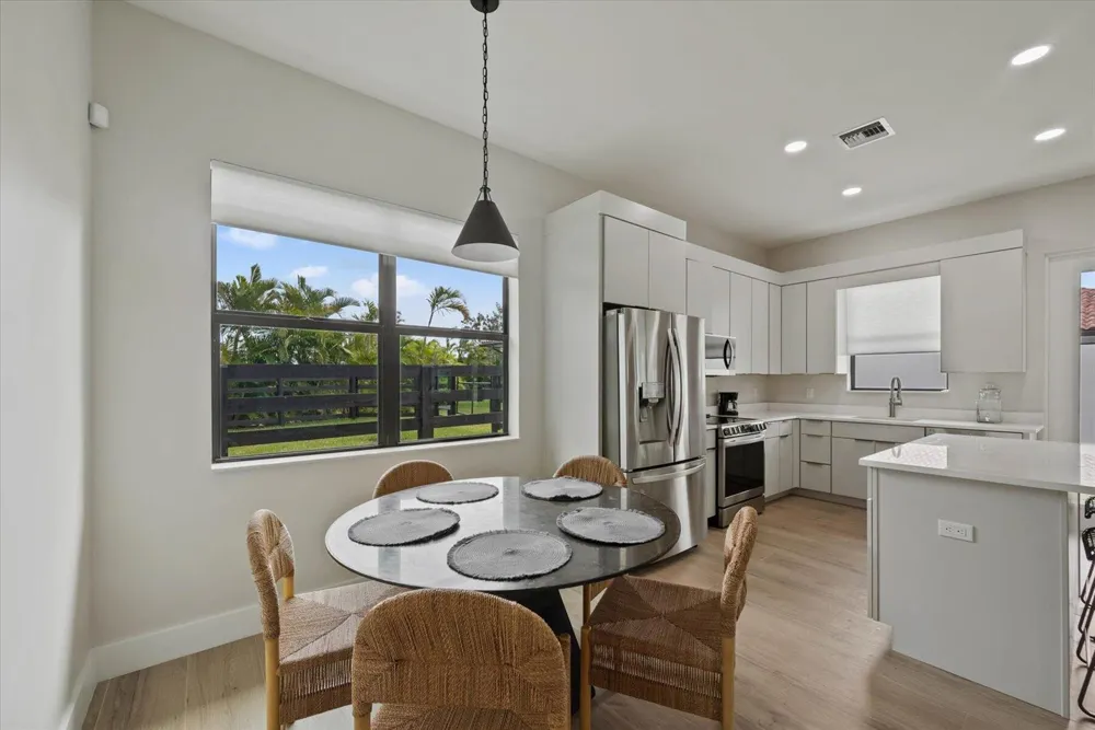 2984 Appaloosa Trail Wellington, FL 33414