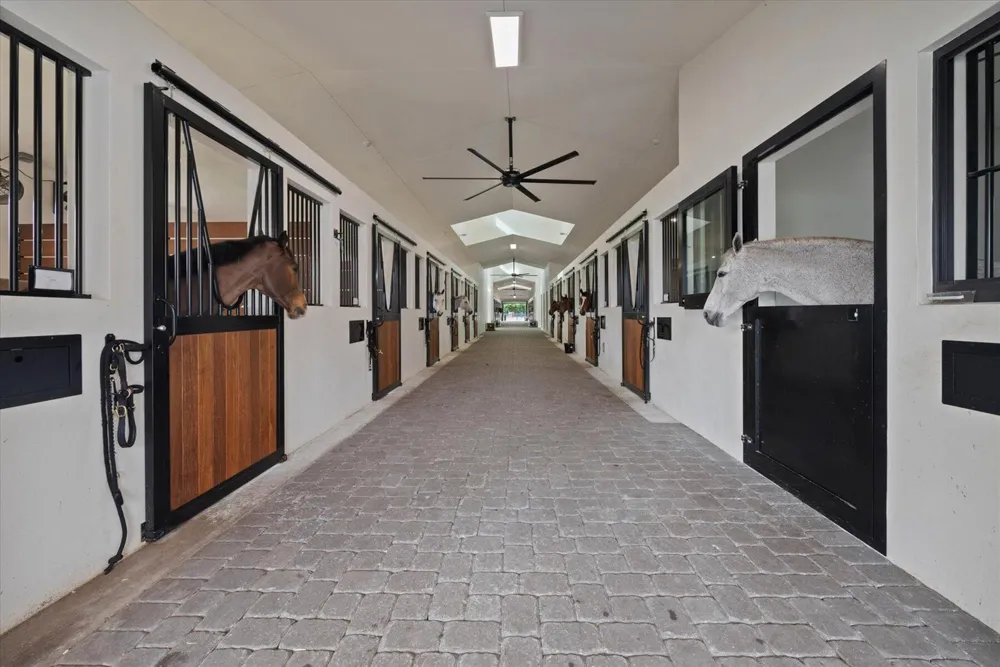 2984 Appaloosa Trail Wellington, FL 33414