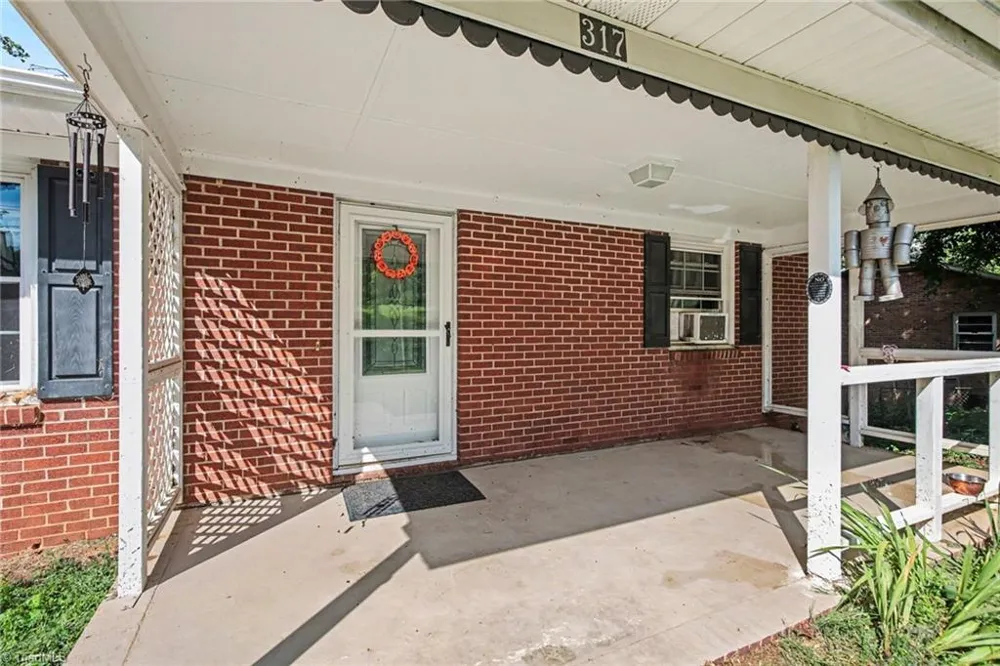 317 Lucinda Lane Kernersville, NC 27284