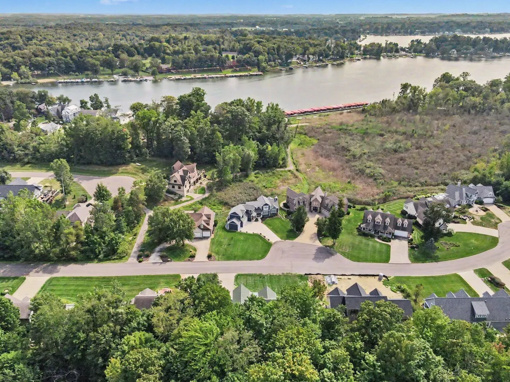8589 Heron Court Watervliet Township, MI 49098