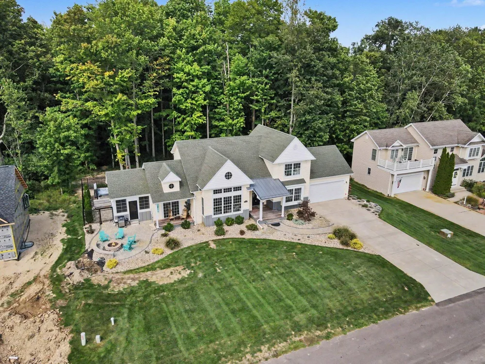 8589 Heron Court Watervliet Township, MI 49098