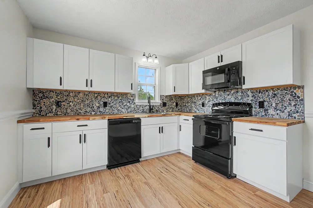 5323 Roaring Springs Rd Cadiz, KY 42211