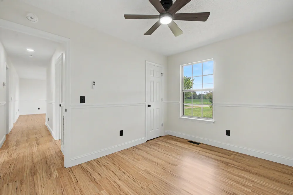 5323 Roaring Springs Rd Cadiz, KY 42211