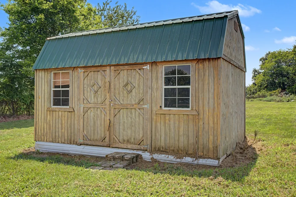 5323 Roaring Springs Rd Cadiz, KY 42211