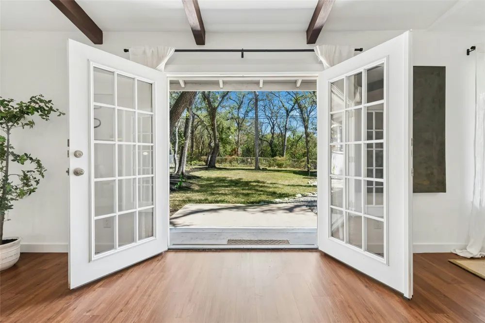 1904 Parkside Lane Austin, TX 78745