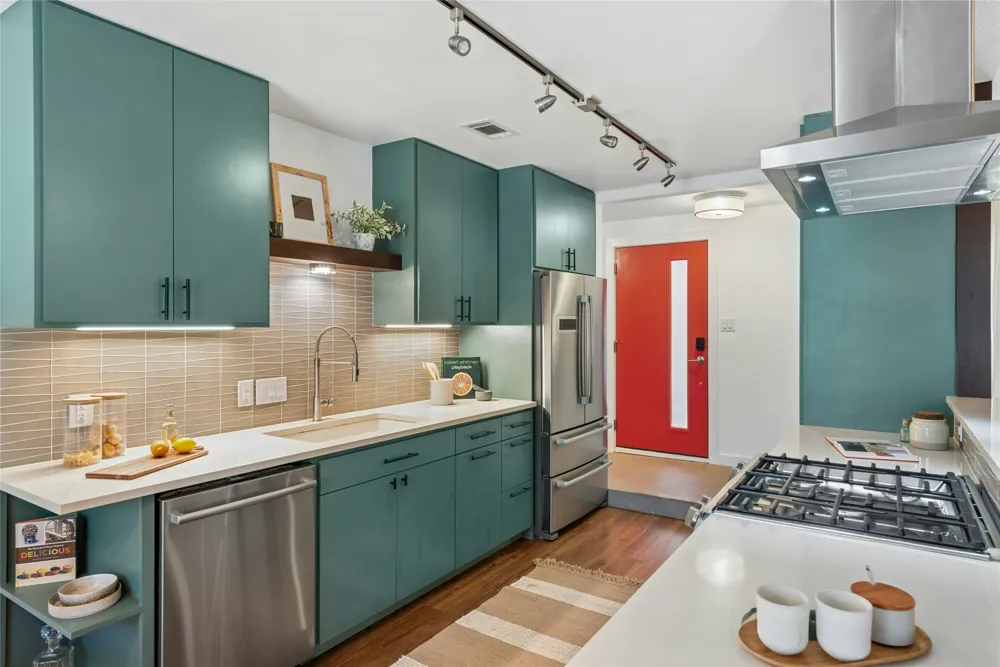 1904 Parkside Lane Austin, TX 78745