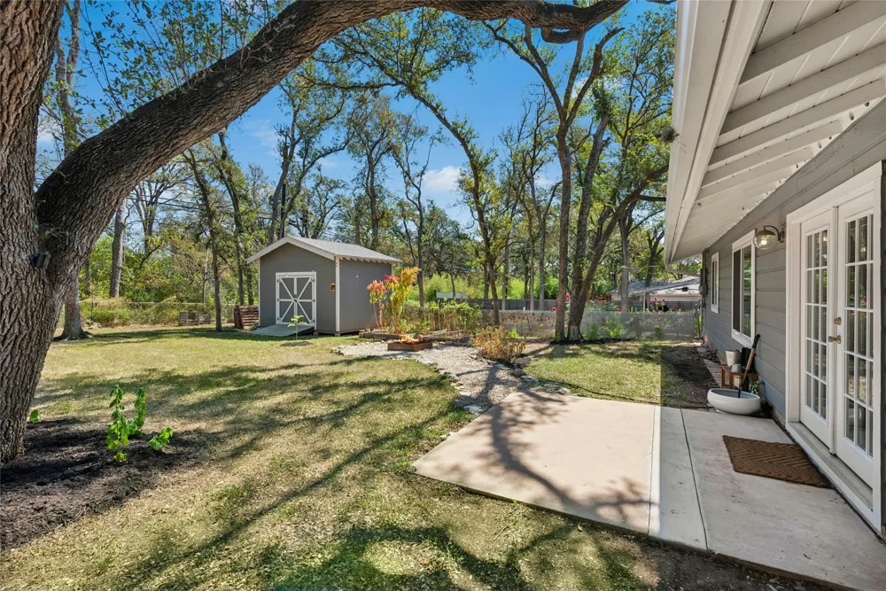 1904 Parkside Lane Austin, TX 78745