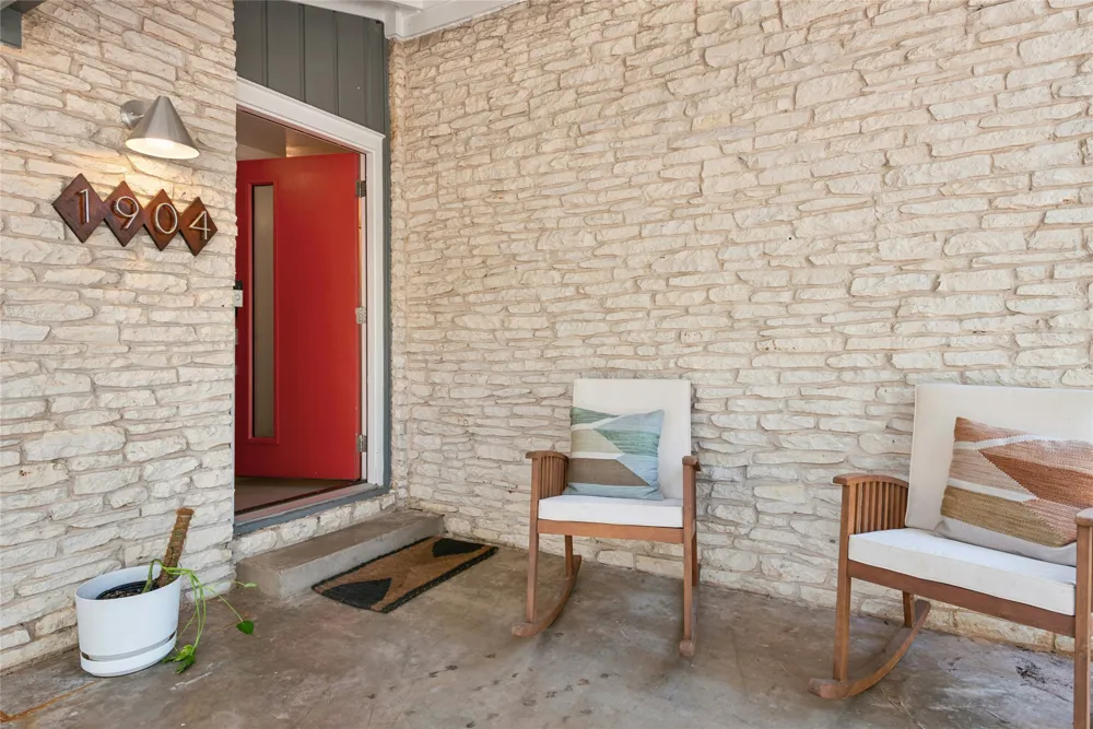 1904 Parkside Lane Austin, TX 78745