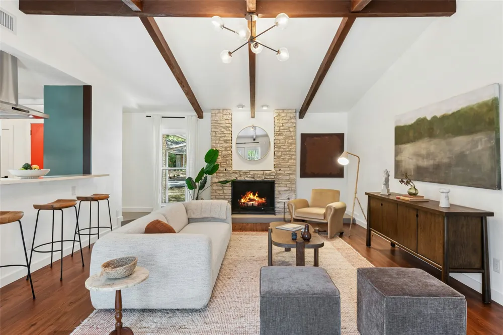 1904 Parkside Lane Austin, TX 78745