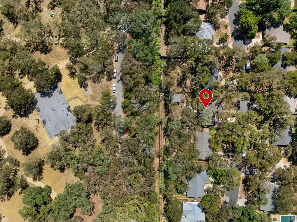 1904 Parkside Lane Austin, TX 78745