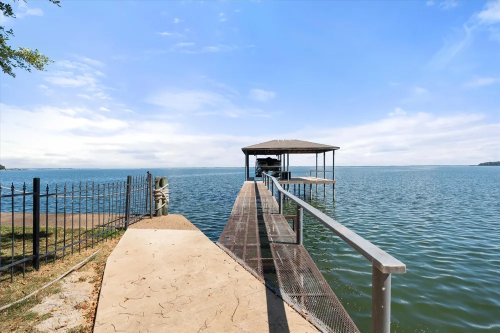 215 Pelican Point Streetman, TX 75859