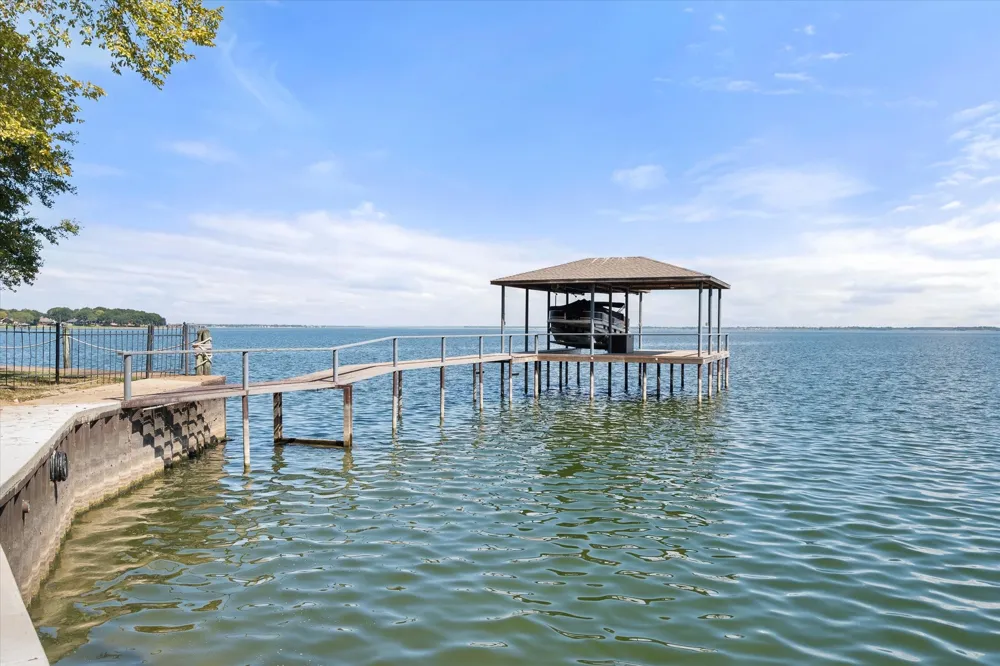 215 Pelican Point Streetman, TX 75859