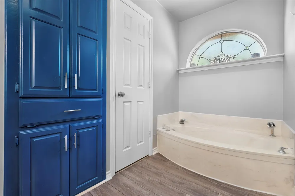 215 Pelican Point Streetman, TX 75859