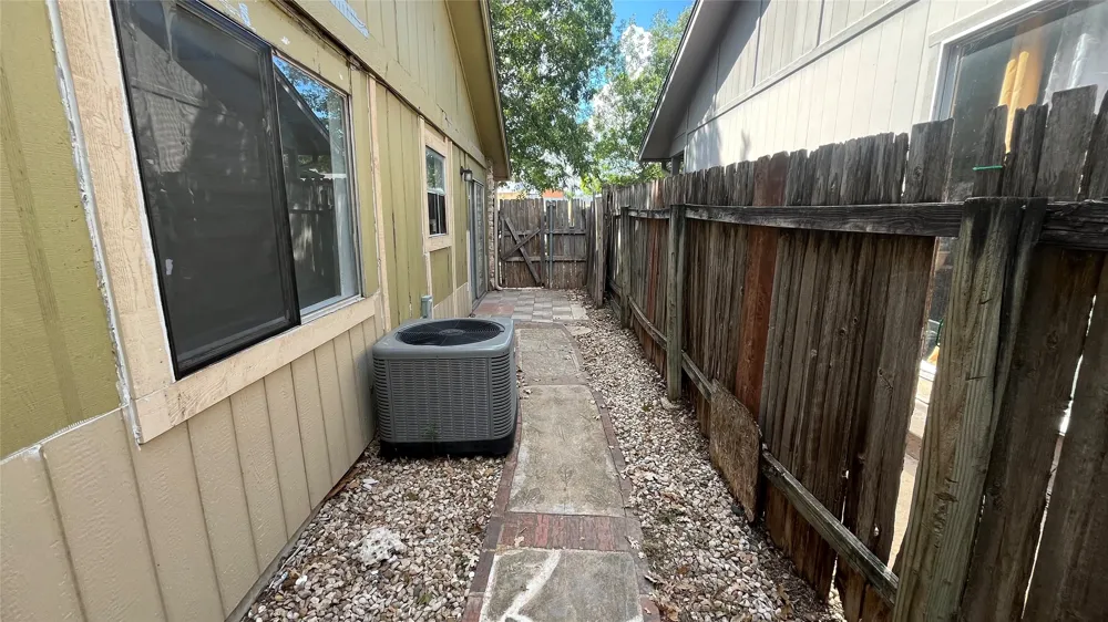 9515 Aberdeen Way #A Austin, TX 78753