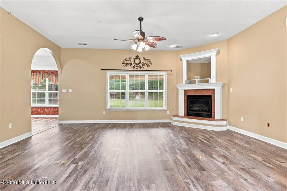282 Douglas Road Hernando, MS 38632