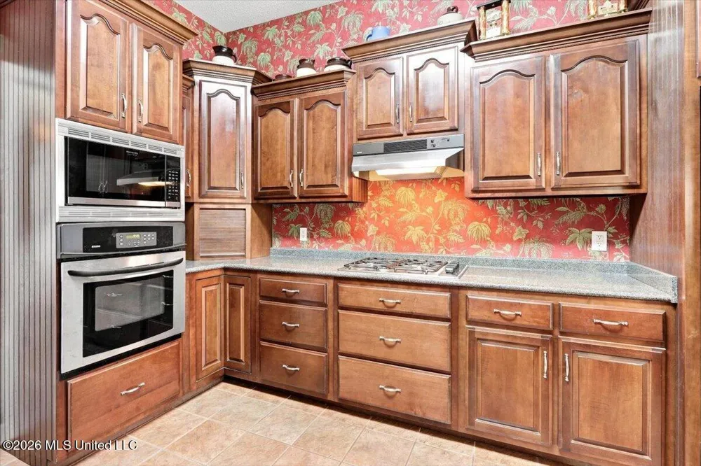 282 Douglas Road Hernando, MS 38632