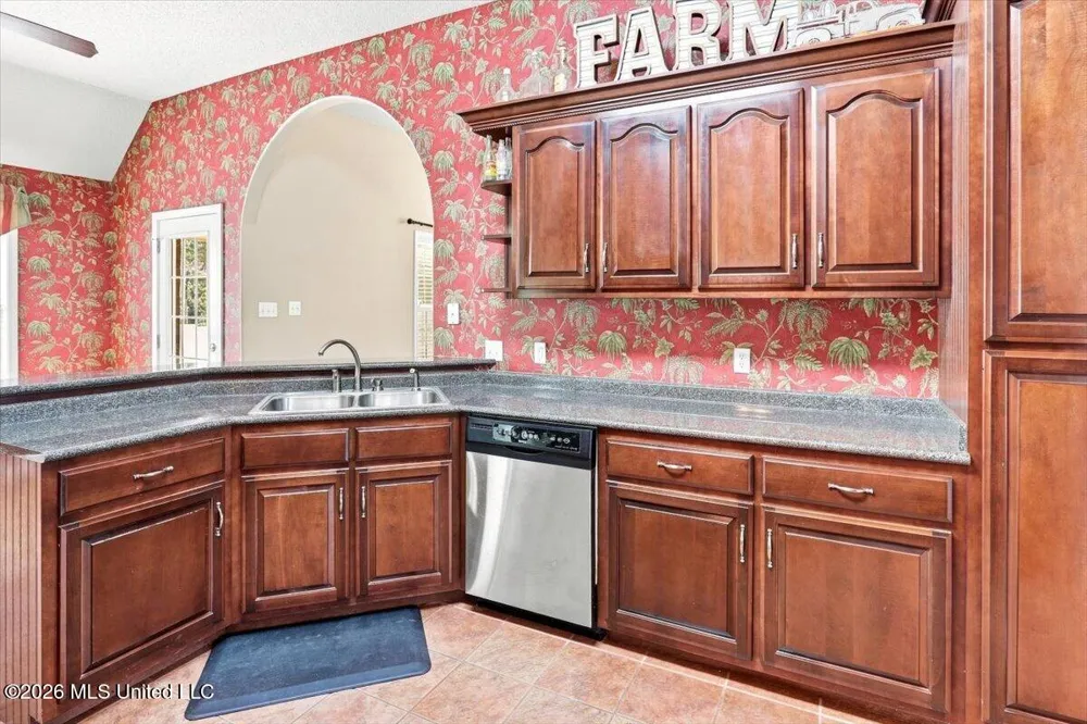 282 Douglas Road Hernando, MS 38632