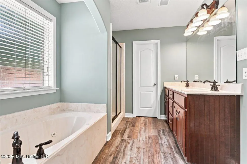 282 Douglas Road Hernando, MS 38632