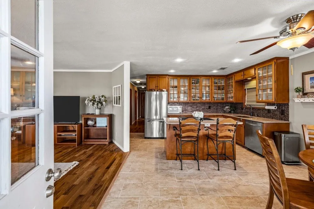 16610 Tern Road Jamaica Beach, TX 77554