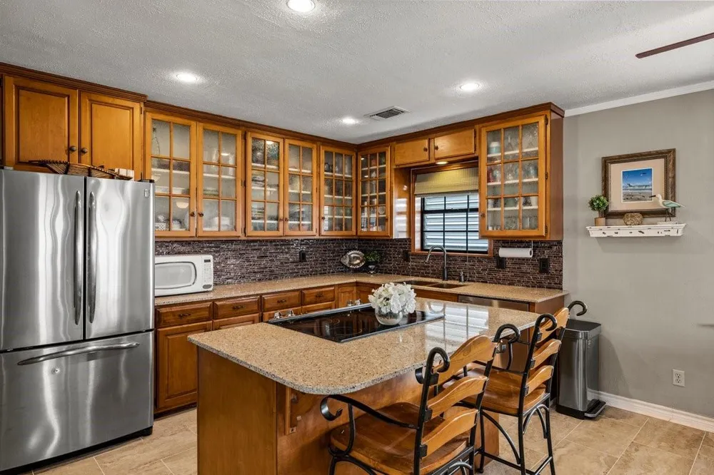 16610 Tern Road Jamaica Beach, TX 77554