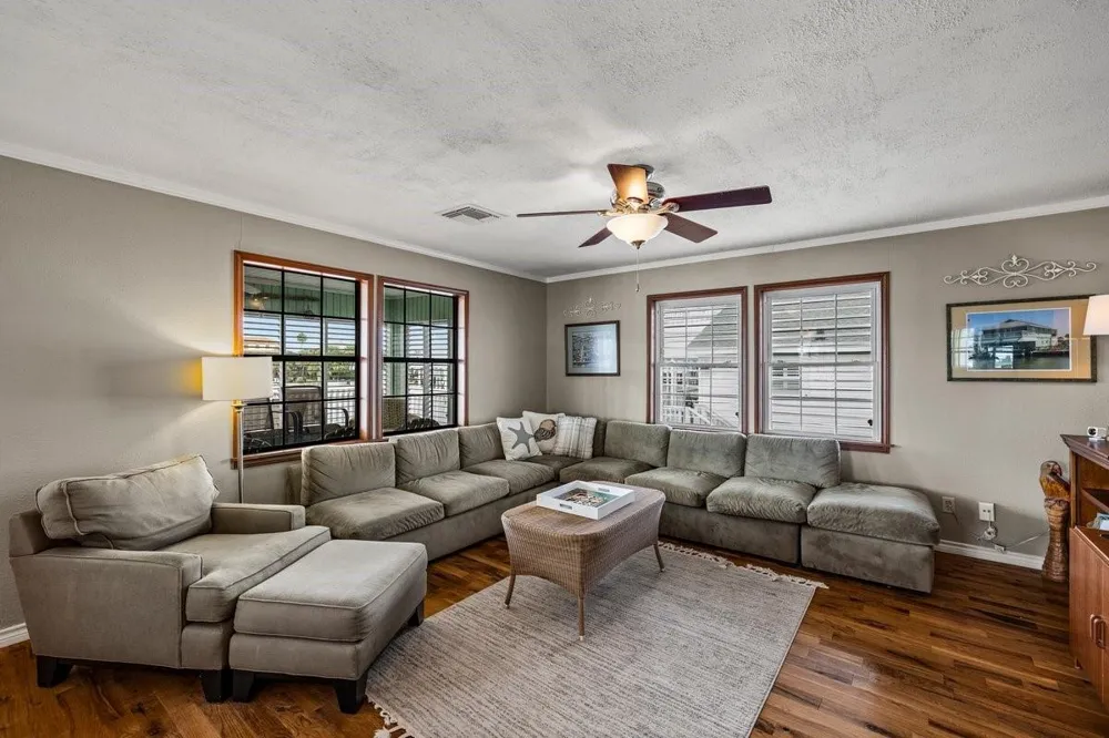 16610 Tern Road Jamaica Beach, TX 77554