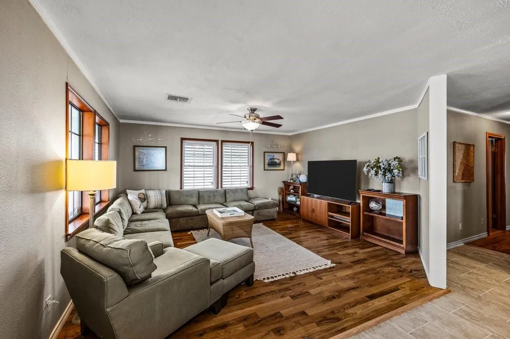 16610 Tern Road Jamaica Beach, TX 77554