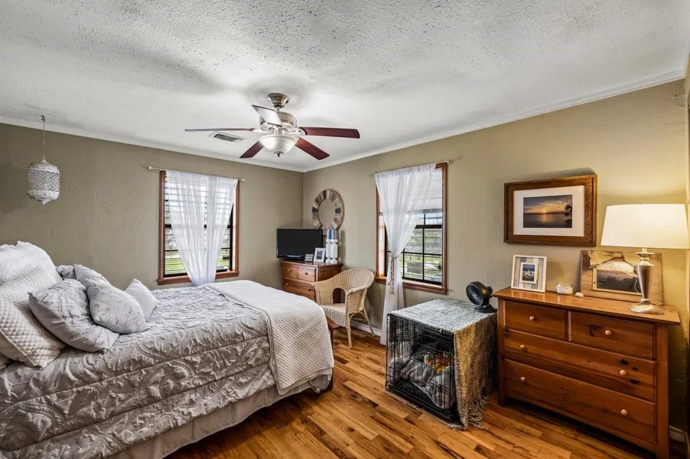 16610 Tern Road Jamaica Beach, TX 77554