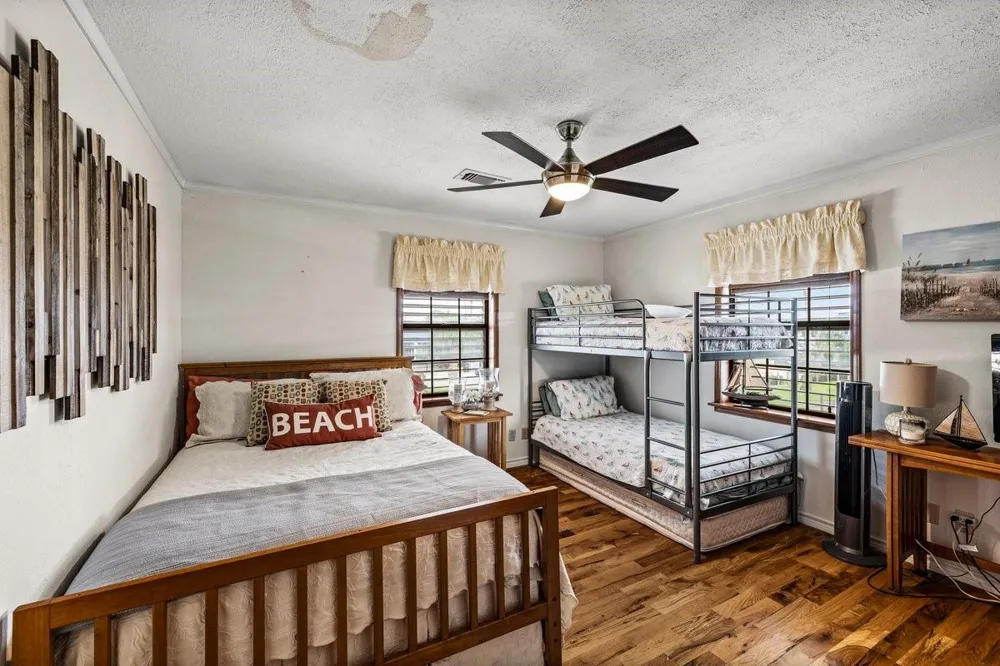 16610 Tern Road Jamaica Beach, TX 77554