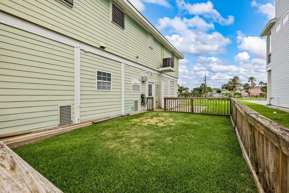 16610 Tern Road Jamaica Beach, TX 77554
