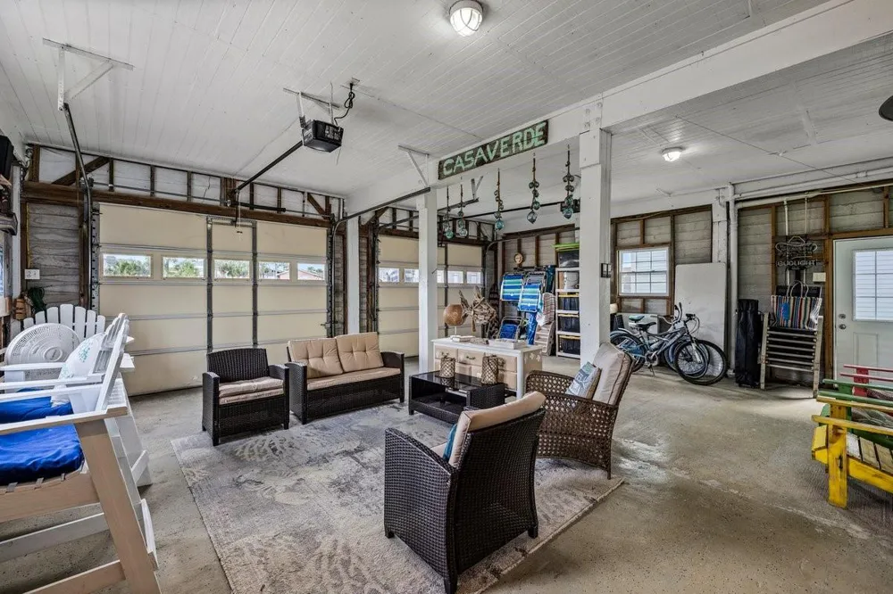 16610 Tern Road Jamaica Beach, TX 77554