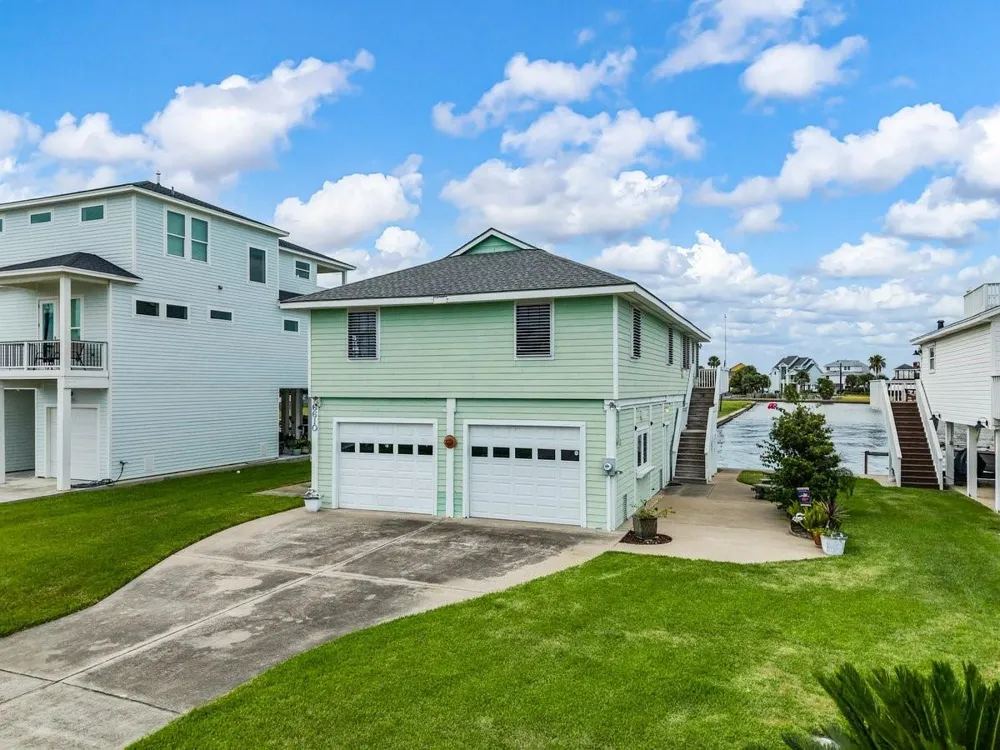 16610 Tern Road Jamaica Beach, TX 77554
